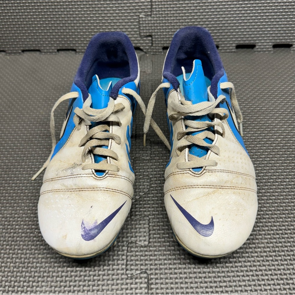 Nike CTR360 Soccer Cleats